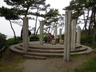 �o�[�S���e���X